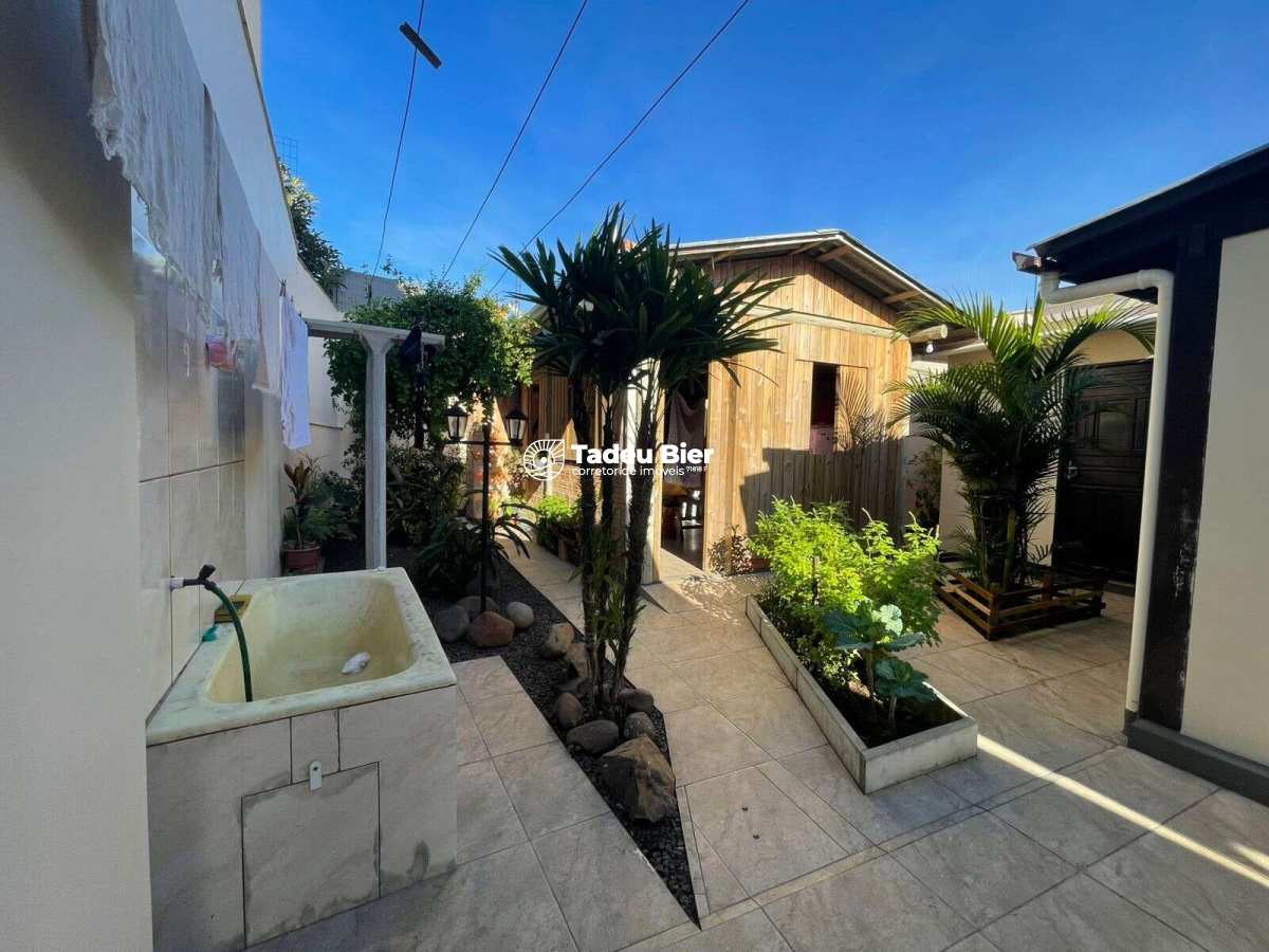 Casa Ampla com Apartamento Independente – Excelente Oportunidade! - iMóveisTB