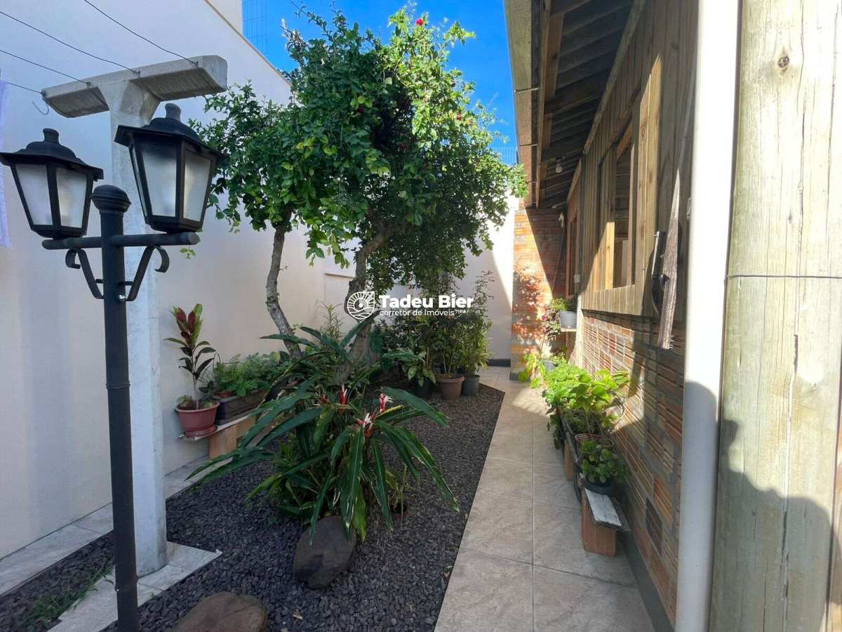 Casa Ampla com Apartamento Independente – Excelente Oportunidade! - iMóveisTB