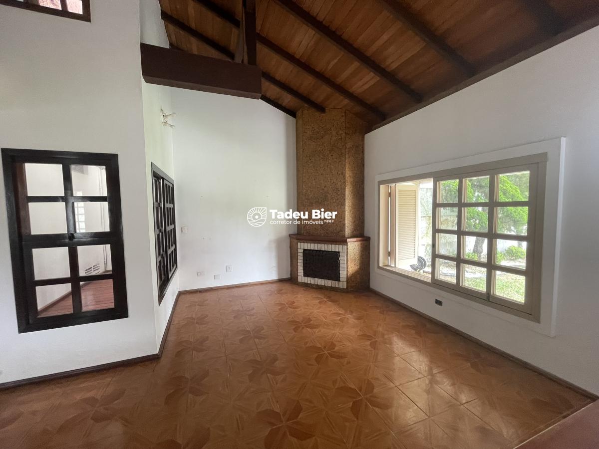 Casa com 3 quartos, 240m², à venda em Torres, Centro - iMóveisTB