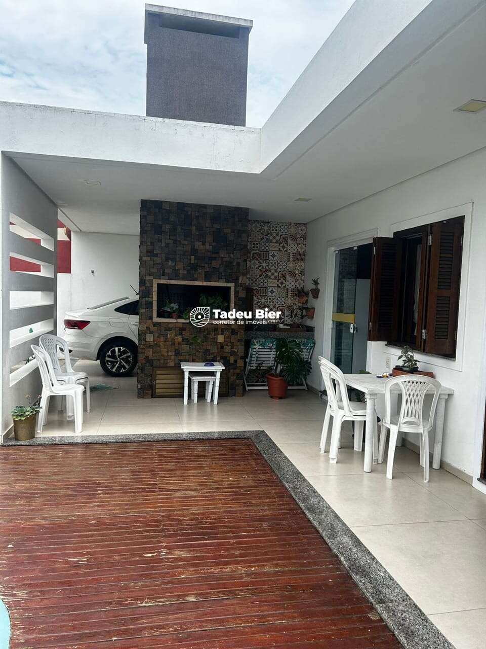 Casa térrea no Centro de Passo de Torres – SC - iMóveisTB