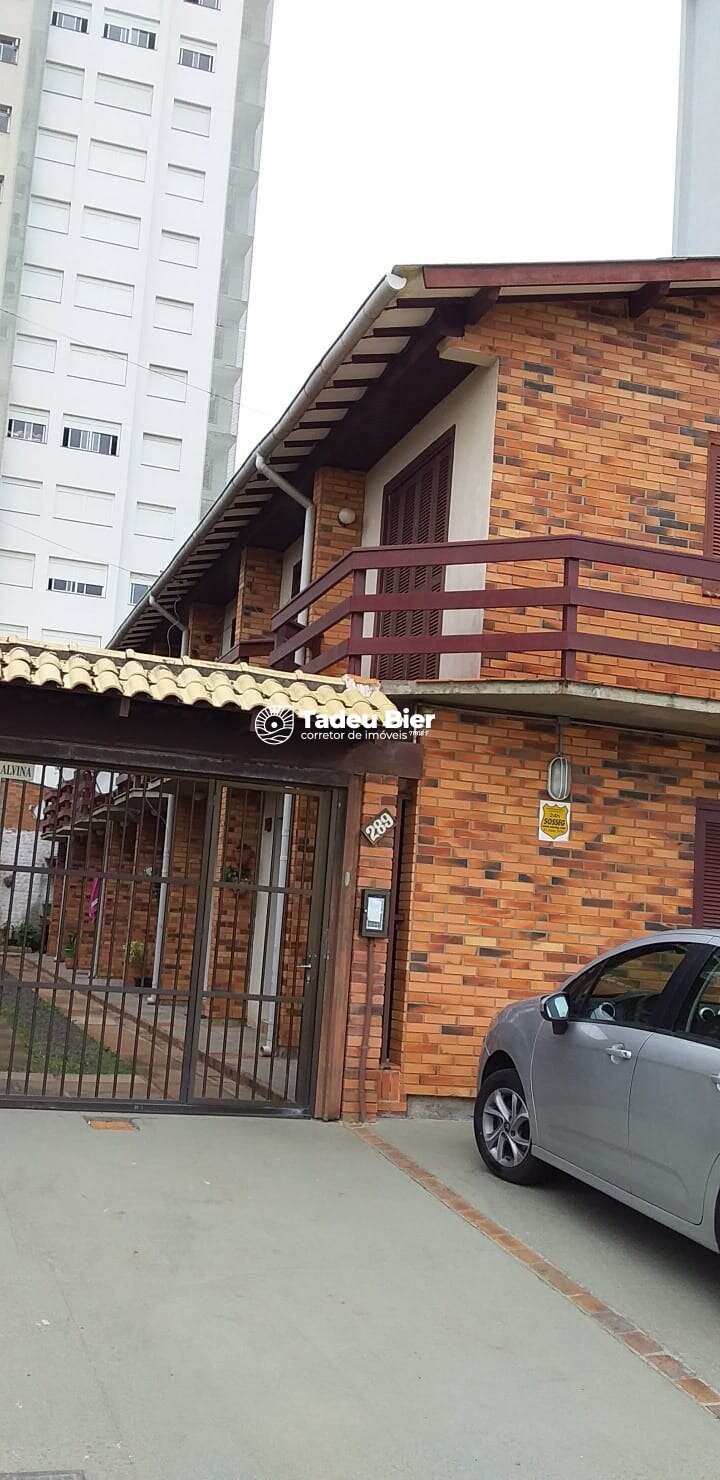 Geminado tipo sobrado mobiliado à venda - iMóveisTB