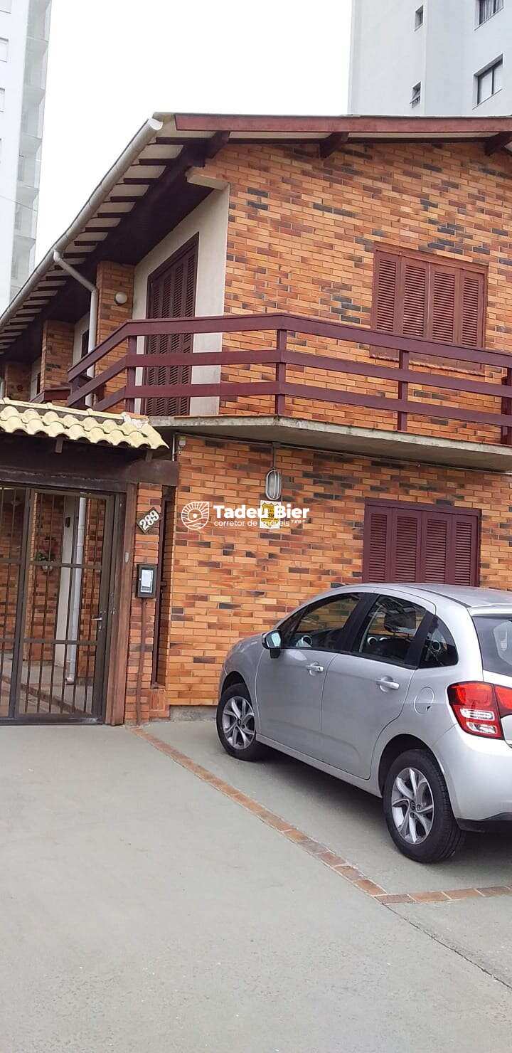 Geminado tipo sobrado mobiliado à venda - iMóveisTB