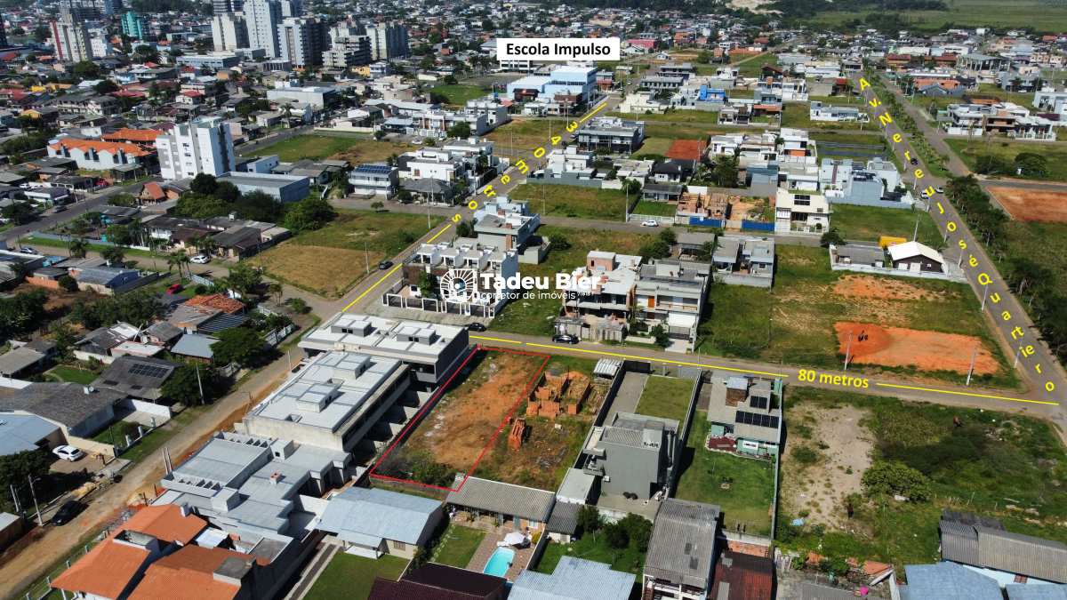 Terreno à venda em Torres, 435,20m²