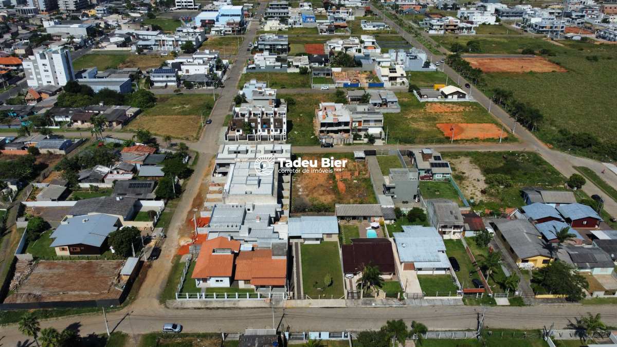 Terreno à venda em Torres, 435,20m²