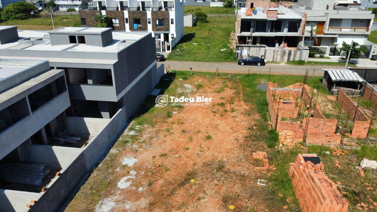 Terreno à venda em Torres, 435,20m²
