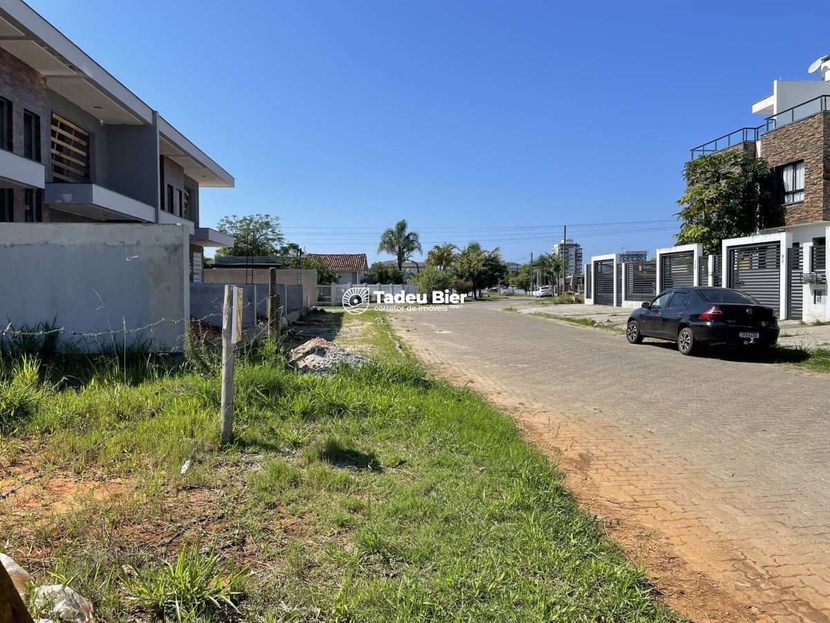 Terreno à venda em Torres, 435,20m²