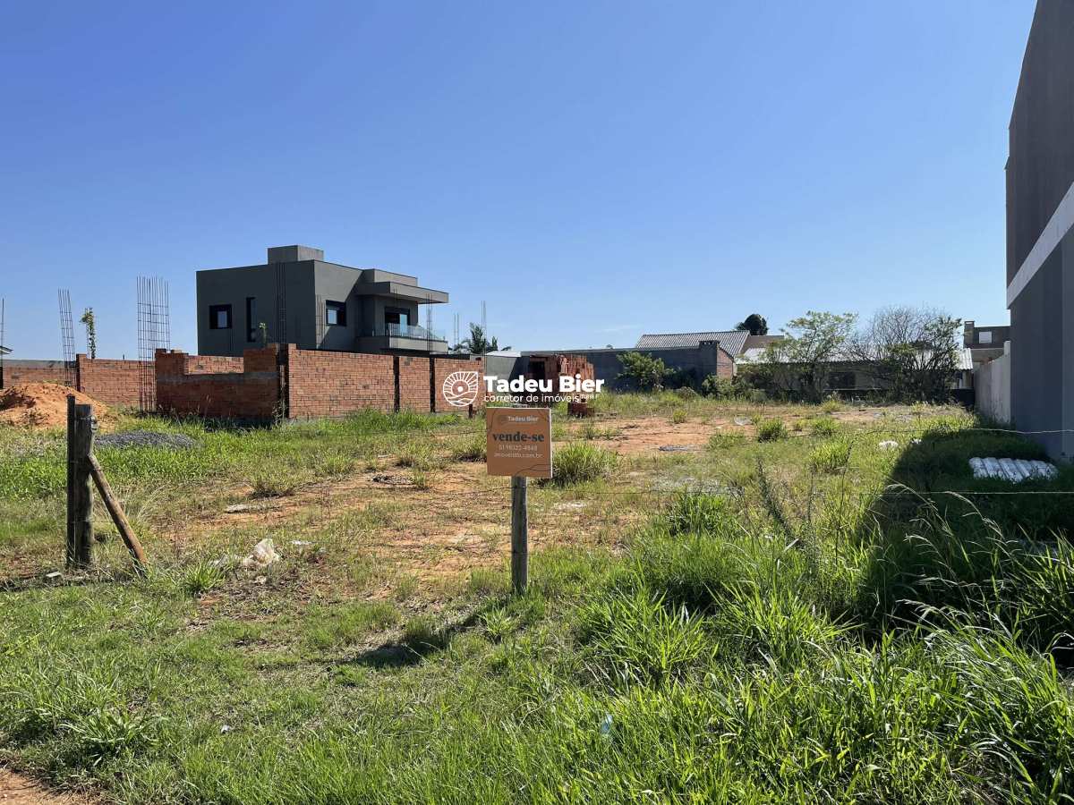 Terreno à venda em Torres, 435,20m²