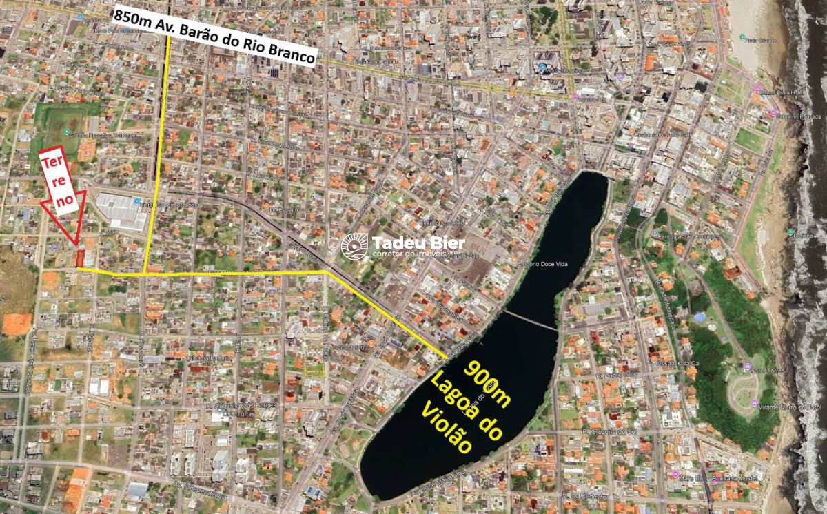 Terreno à venda em Torres, 435,20m²